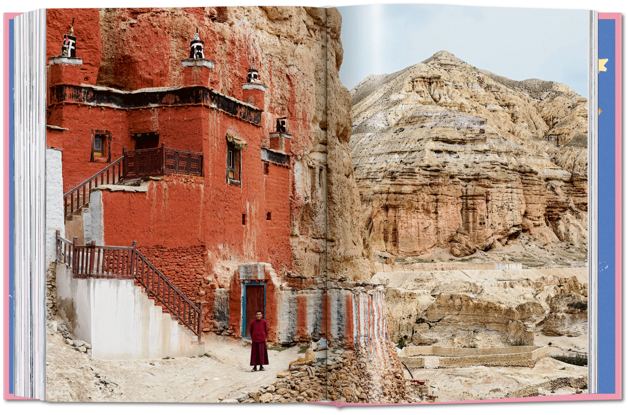 The New York Times Explorer. 100 Dream Trips Around the World From the Algarve to Xian - Image 12 of 14