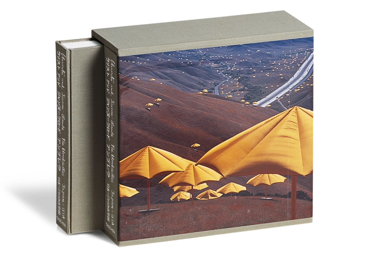 Christo and Jeanne-Claude. Umbrellas Japan/USA 1984–1991 - Image 1 de 2