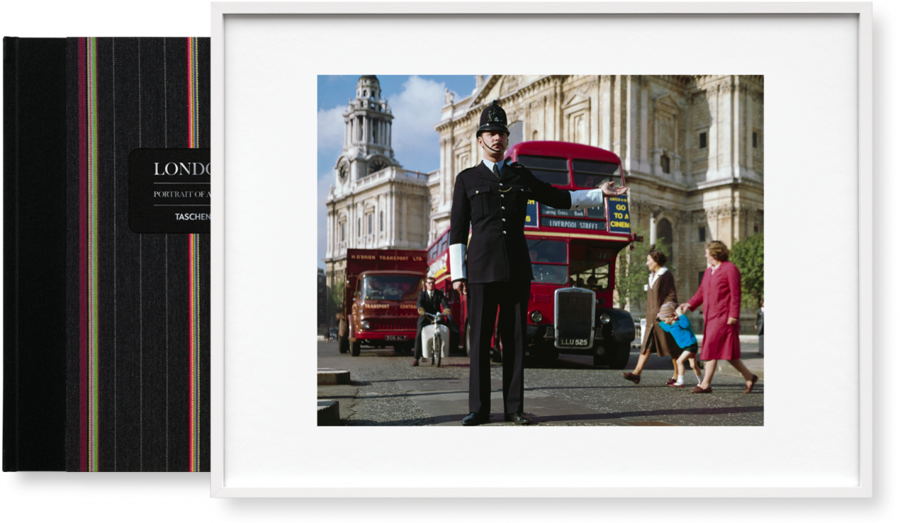 London. Portrait of a City, Paul Smith Edition No. 501–1,000 ‘Traffic Policeman’ - Bild 1 von 12