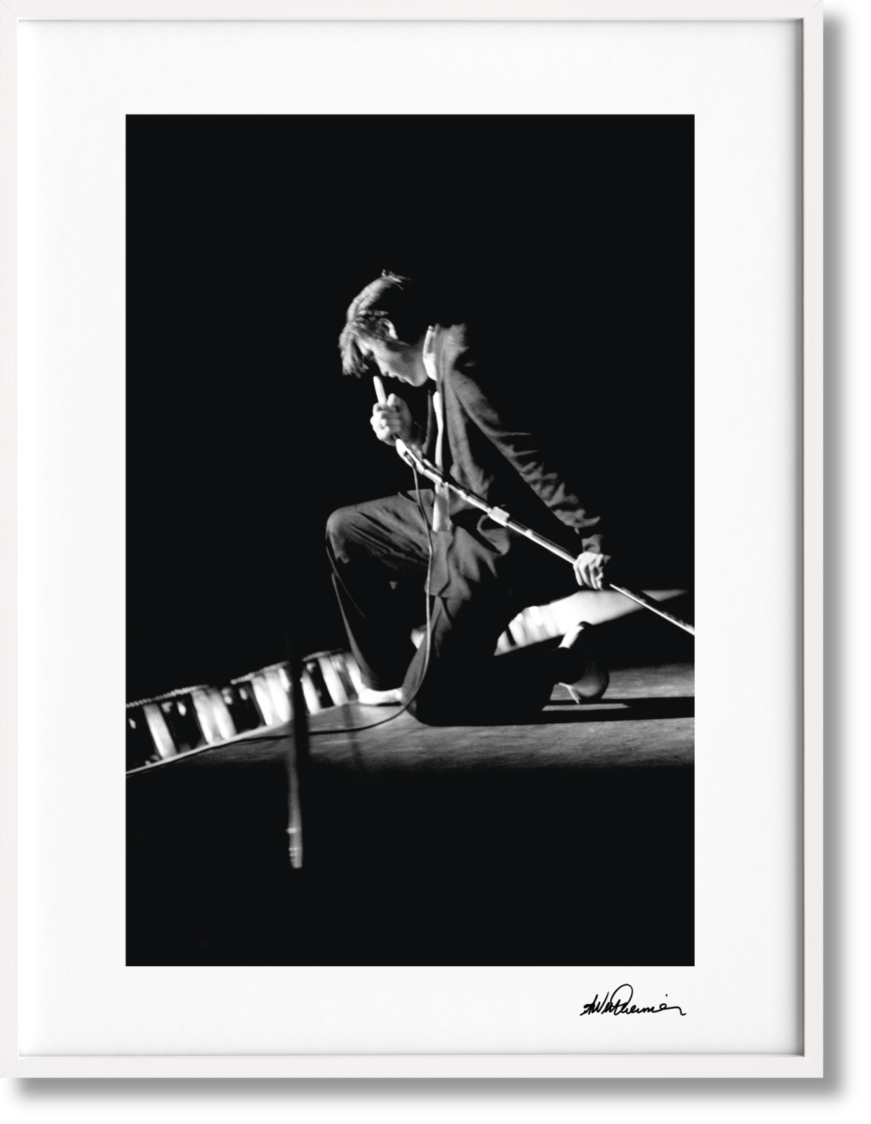 Alfred Wertheimer. Elvis, Art Edition No. 1–125 ‘Kneeling at the Mosque’ - Bild 1 von 20