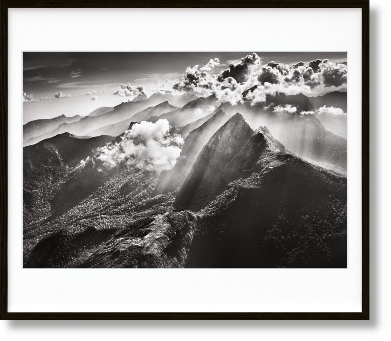 Sebastião Salgado. Amazônia, Art Edition No. 201–300 ‘Marauiá Mountain Range’ - Imagen 1 de 16