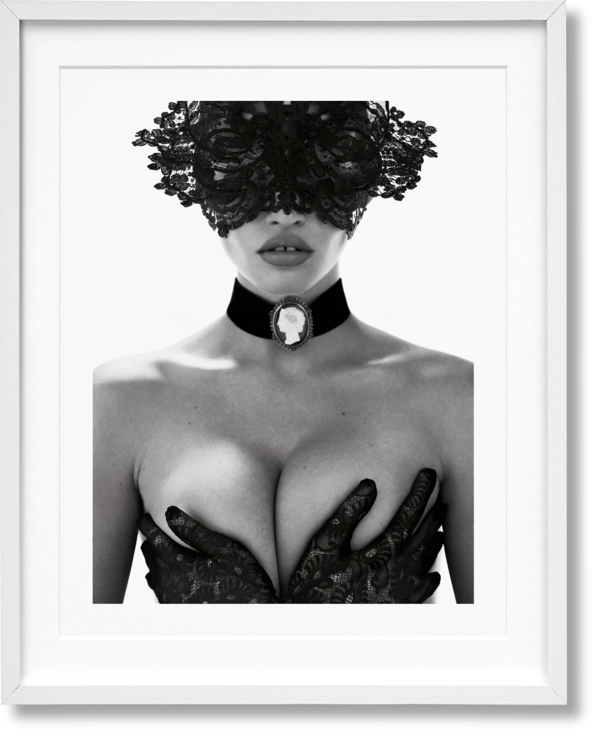 Mert Alas and Marcus Piggott. Art Edition No. 1–125 ‘Lara Stone’