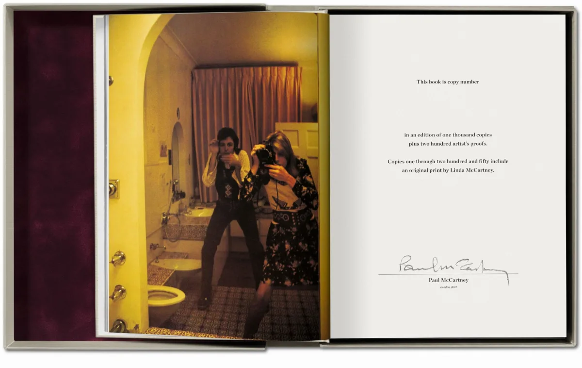Linda McCartney. Life in Photographs, Art Edition No. 1–125 ‘Horse’