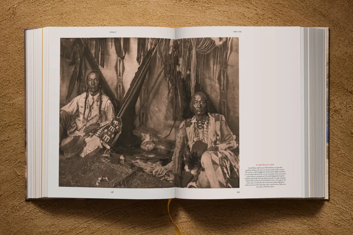 Edward S. Curtis. The North American Indian. The Complete Portfolios