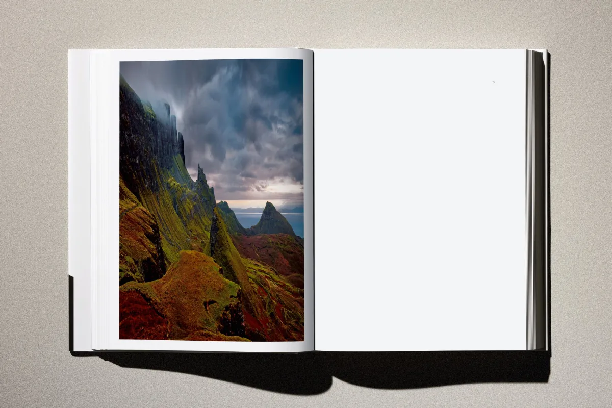 Albert Watson. Kaos. 2nd Edition. Art Edition No. 101–150, 'Christy Turlington (Smoke), New York City', 1990 - Image 15 of 31