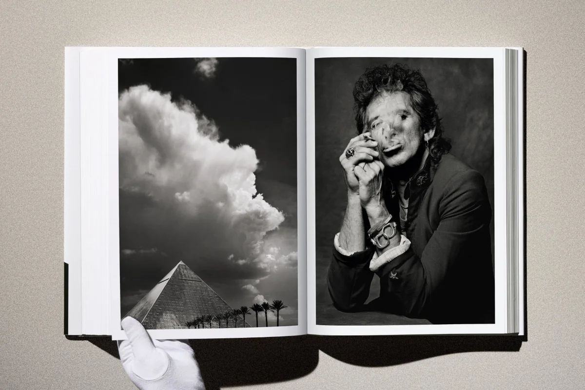 Albert Watson. Kaos. 2nd Edition. Art Edition No. 101–150, 'Christy Turlington (Smoke), New York City', 1990 - Image 27 of 31