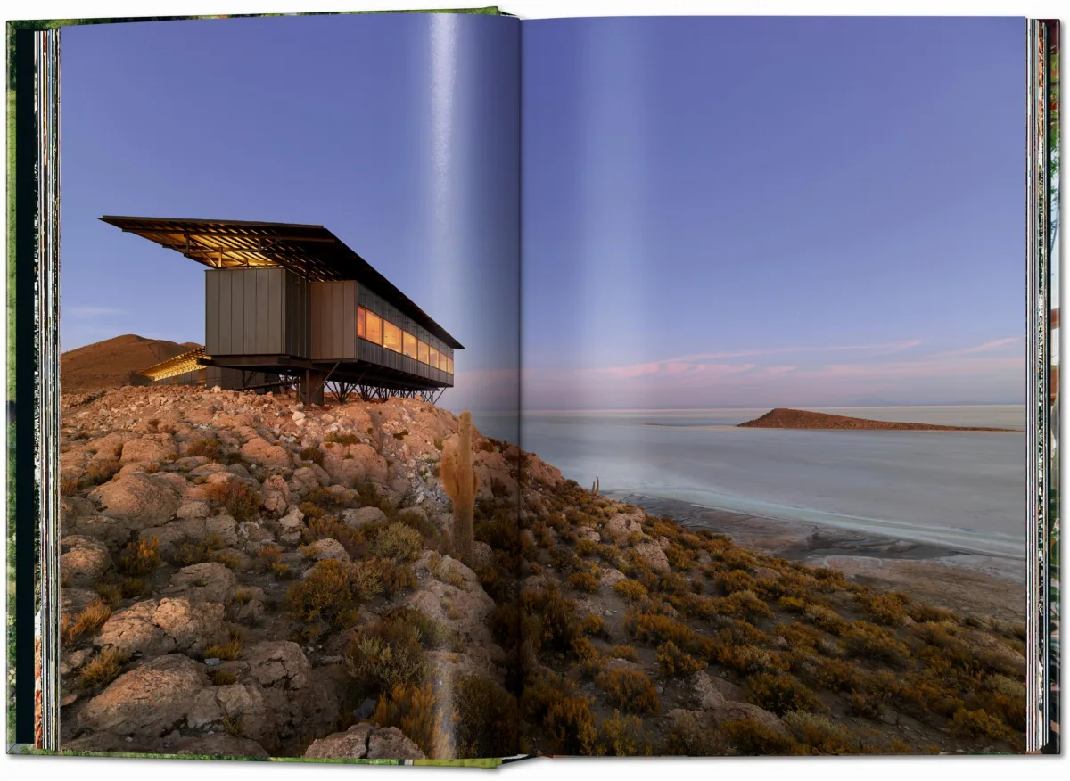 Homes for Our Time. Sustainable Living - Image 3 de 26