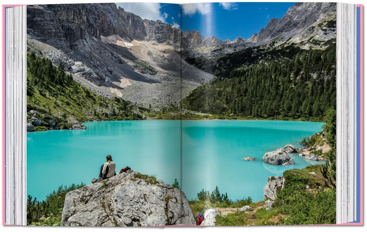 The New York Times Explorer. 100 Dream Trips Around the World From the Algarve to Xian - Image 8 of 14