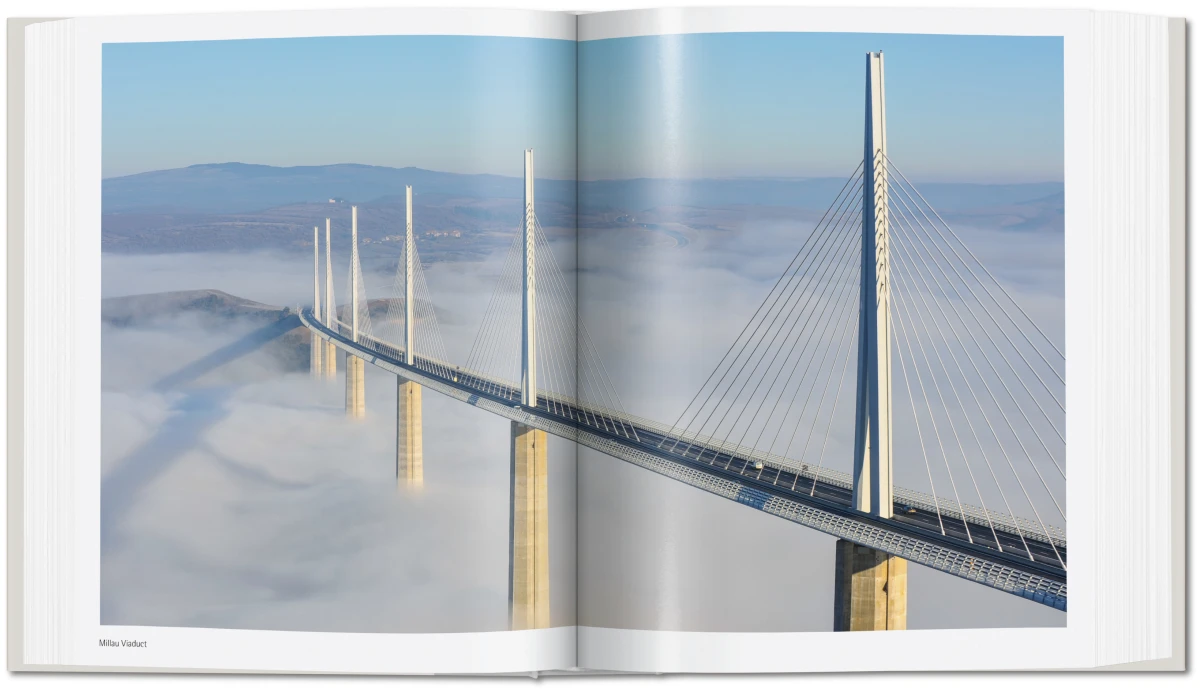 Norman Foster. Works - Image 6 de 14