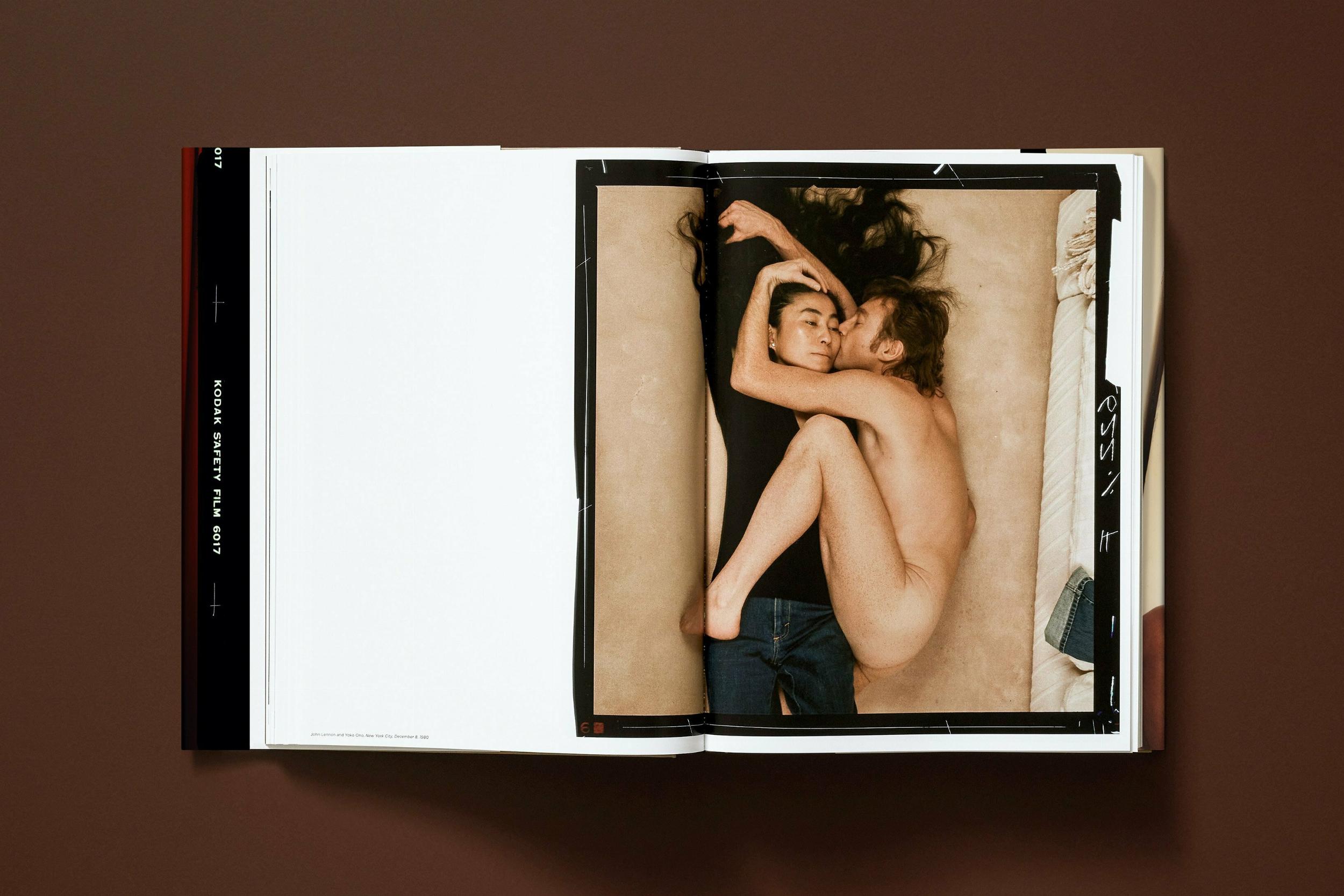 Annie Leibovitz - Image 9 of 15