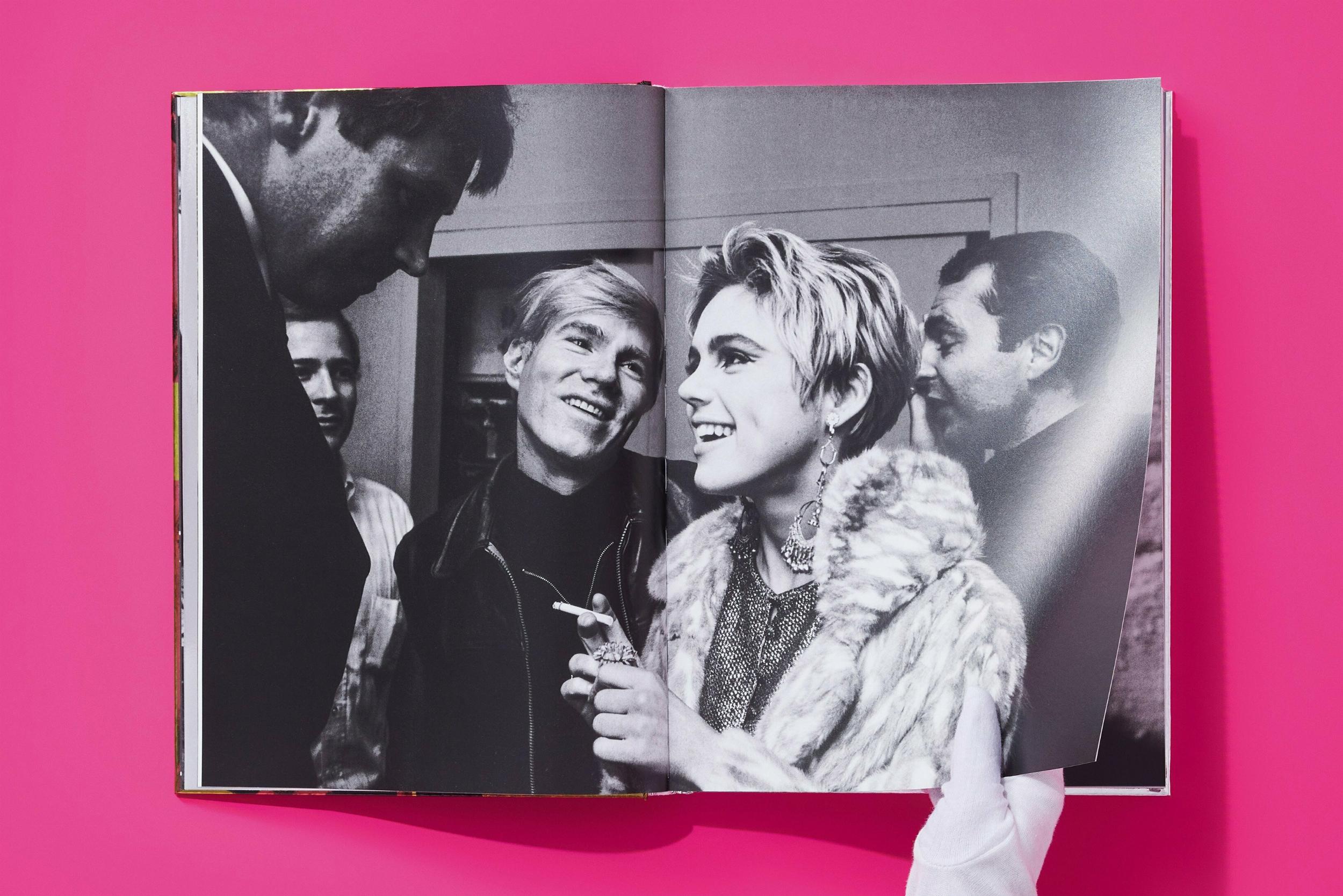 Steve Schapiro. Andy Warhol and Friends. Art Edition No. 1–50 ‘Andy Warhol at the Castle, Los Angeles, 1966’ - Image 7 de 19