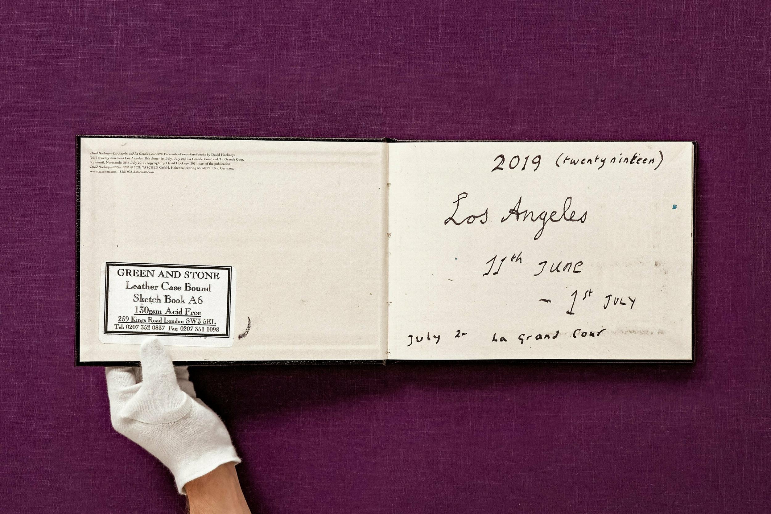 David Hockney. 220 for 2020. Art Edition No. 101–200 ‘Self-Portrait in My Living Room’ - Bild 29 von 45