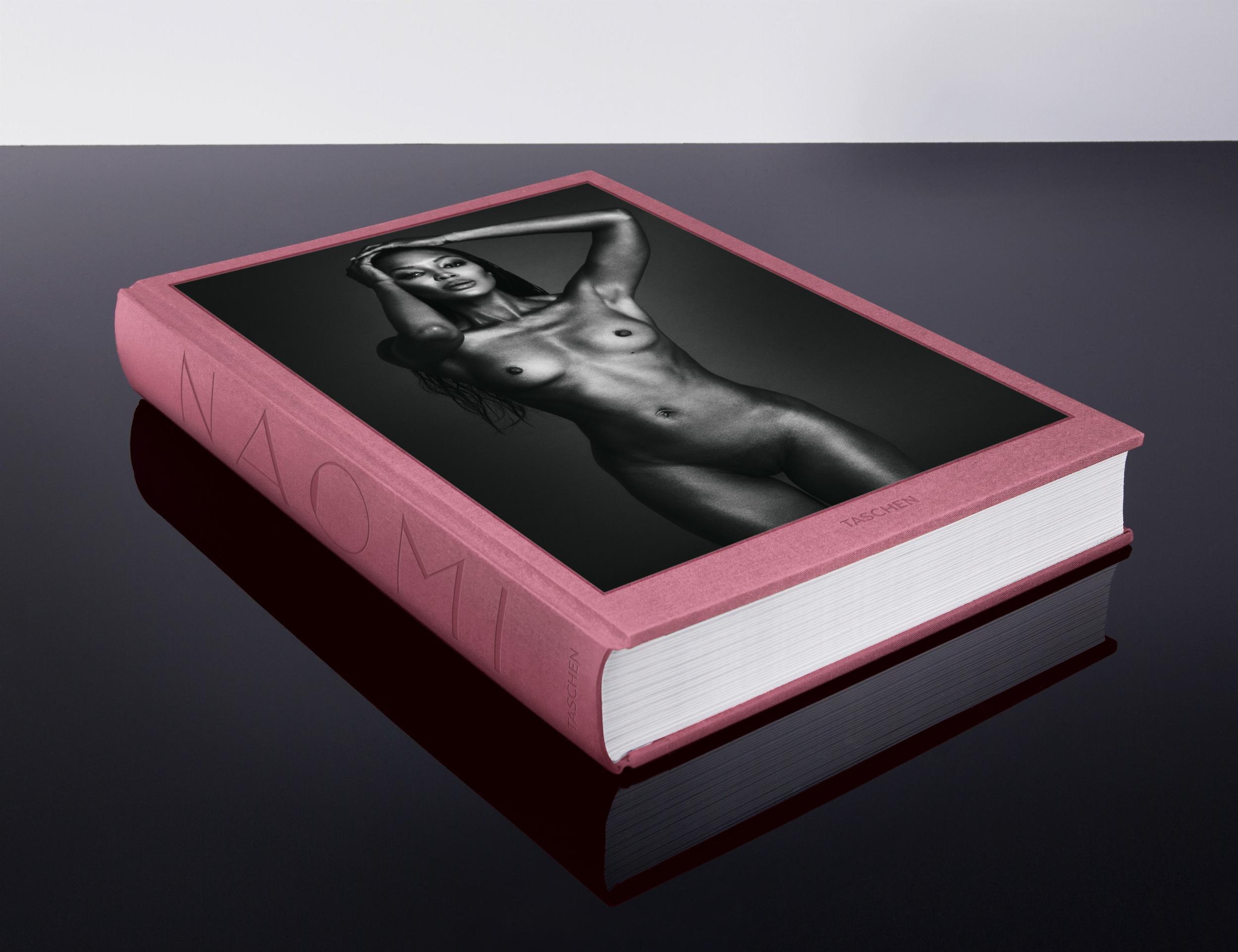 Naomi. Art Edition No. 1–100, Jean-Paul Goude ‘Harper’s Bazaar’ - Image 10 of 11