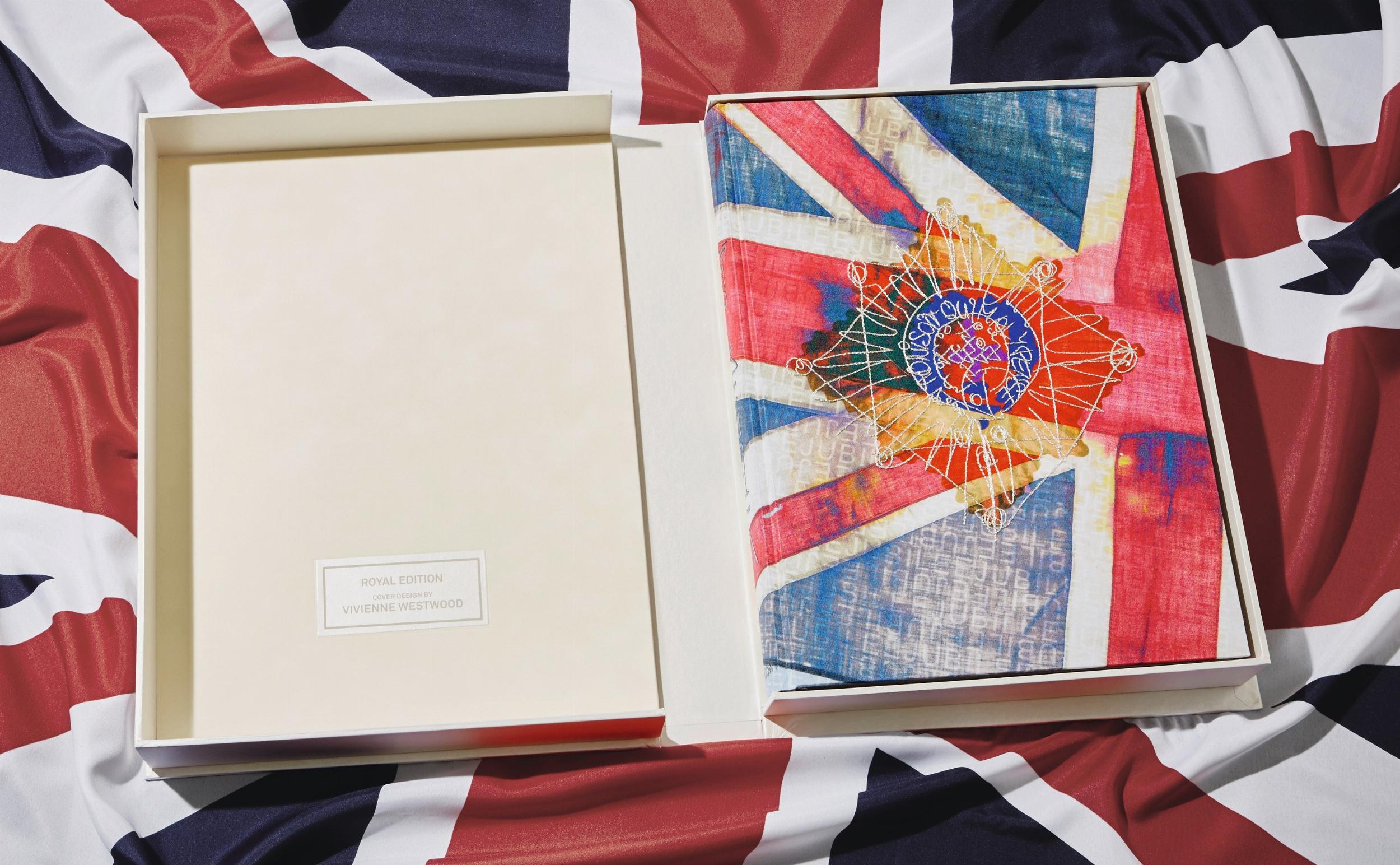 Her Majesty. Vivienne Westwood Edition No. 501–1,000. Harry Benson ‘Royal Departure’ - Imagen 3 de 11