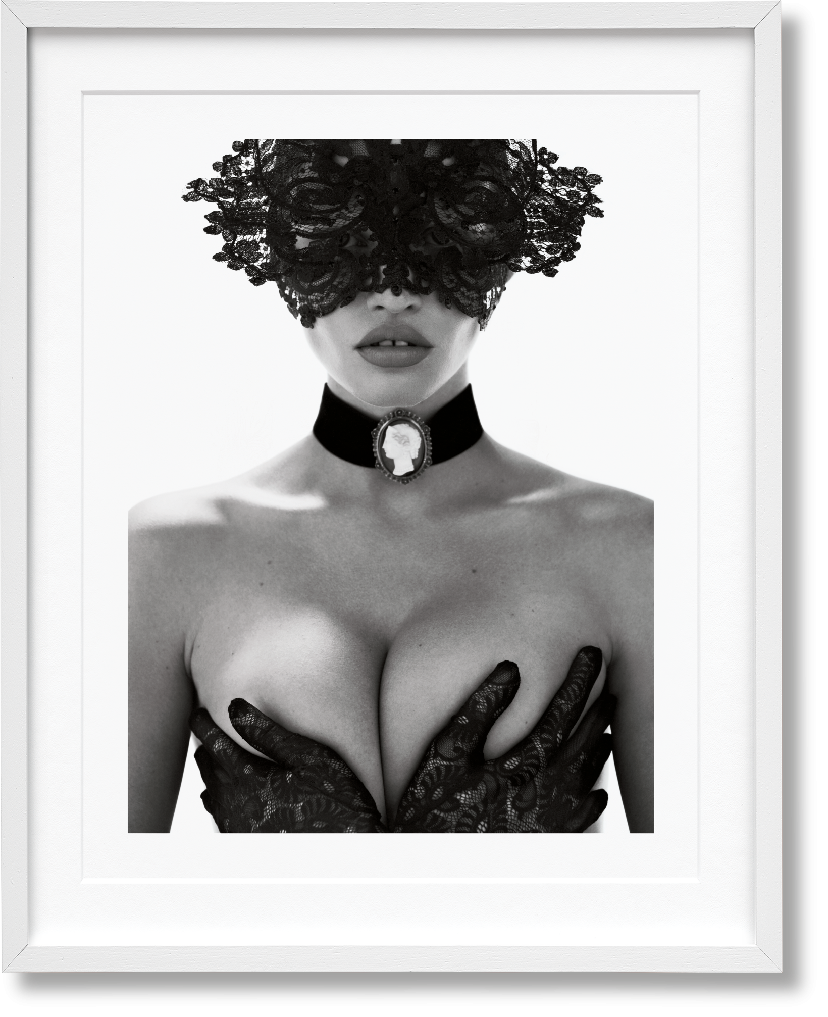 Mert Alas and Marcus Piggott. Art Edition No. 1–125 'Lara Stone
