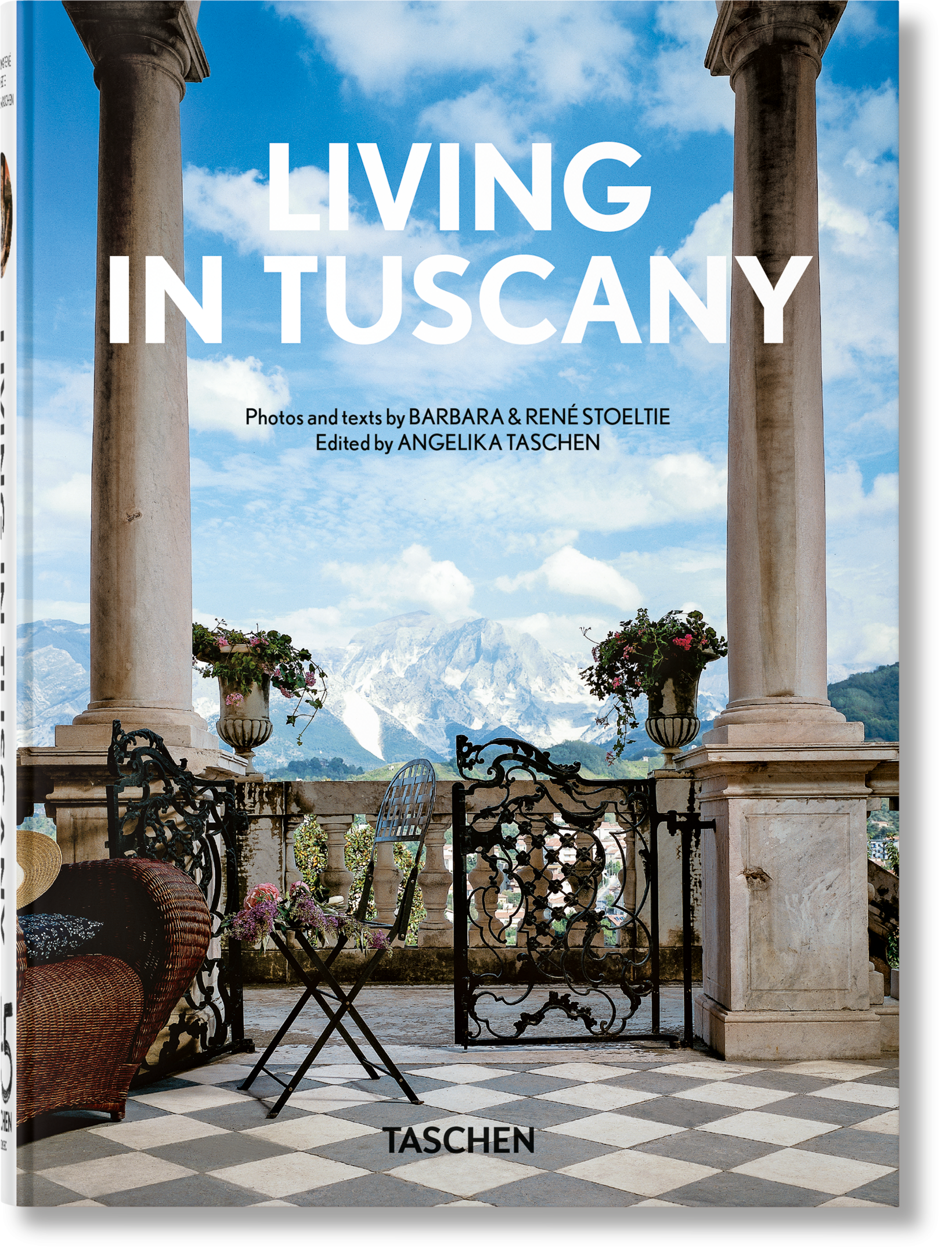 Living in Tuscany. 45th Ed.